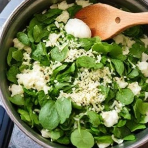 Preparing the Spinach Ricotta Layer